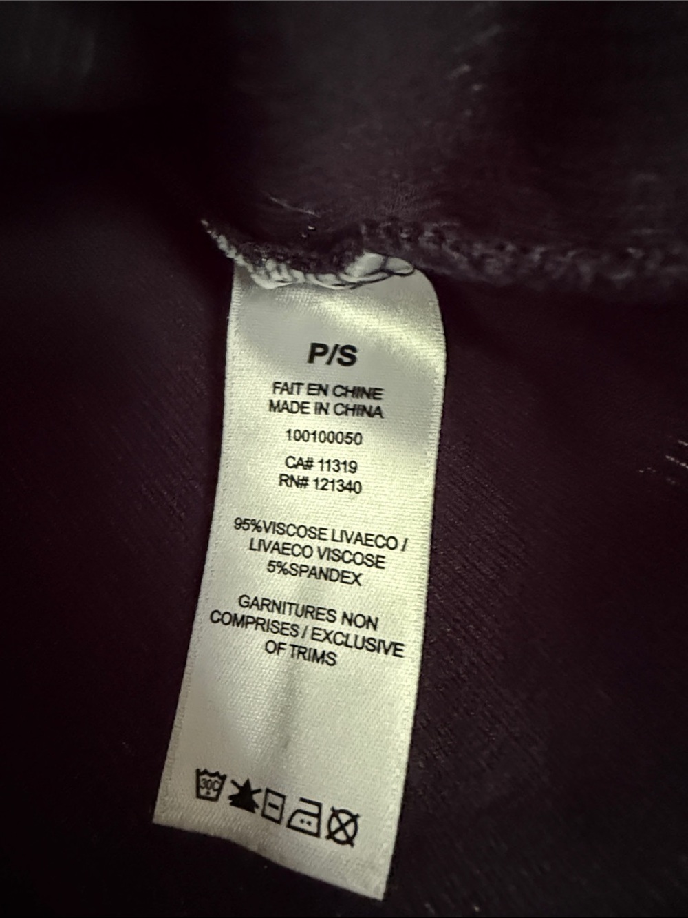 Garage Navy Ribbed Long-Sleeve V-Neck Top - Picture 5 of 6